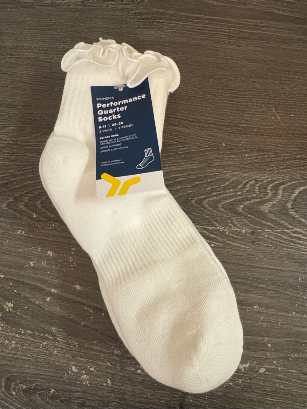 Old Navy White Women's Quarter Socks with Ruffled Cuff